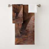 Chow Chow in herfstbladeren val inspireert Bad Handdoek (Insitu)