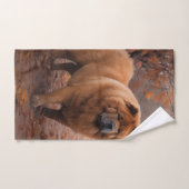Chow Chow in herfstbladeren val inspireert Bad Handdoek (Handdoek)
