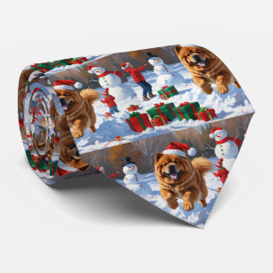 Chow Chow Rent in de Sneeuw met Kerstmuts Stropdas