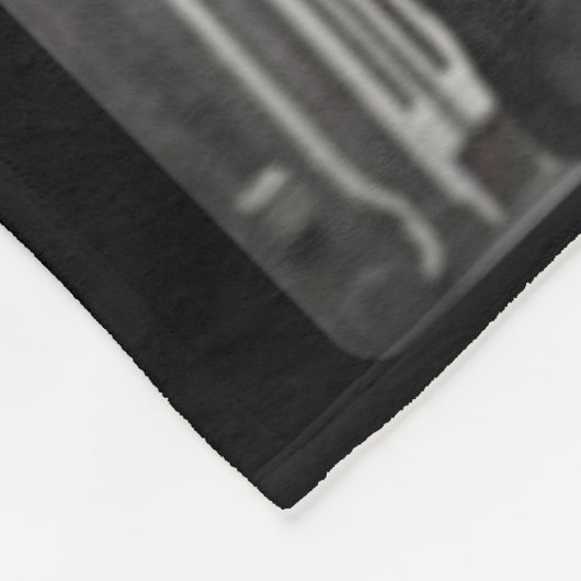 Chris Caffery Black & White Fleece Blanket (Hoek)