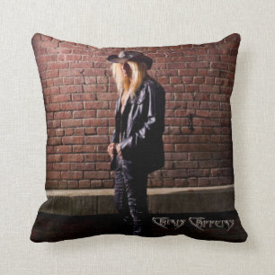 Chris Caffery Standing by Brick Wall Sierkussen