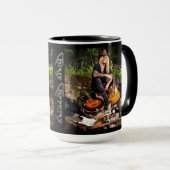 Chris Caffery Zitten met gitaren Mok (Voorkant rechts)