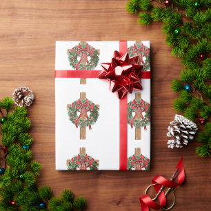 Christelijk houten kerstkruis met hulstkrans cadeaupapier