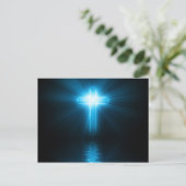 Christelijk kruisje in blauw licht briefkaart (Staand voorkant)