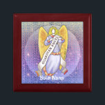 Christelijke Guardian Angel Cadeaudoosje<br><div class="desc">Christelijk Guardian Angel Keepsake Box van ArtMuvz Illustration. Bijpassende engelen t-shirt, Christelijke kleding, geloofsgeschenken. engelen t-shirt, Christelijke geschenken en herstel kleding. Engelengeschenken zijn een doordachte en betekenisvolle manier om iemand die je geeft een show te geven. Of u nu op zoek bent naar een cadeau voor een vriend, familielid of...</div>