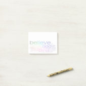 Christelijke woordwolk post-it® notes (Op bureau)