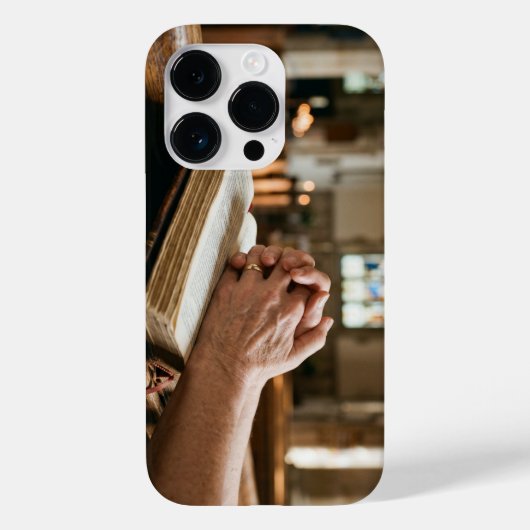 Christian Praying Hands on Bible iPhone Case (Achterkant)