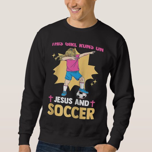 Christian Soccer Player This Girl Runs On Jesus An Trui (Voorkant)