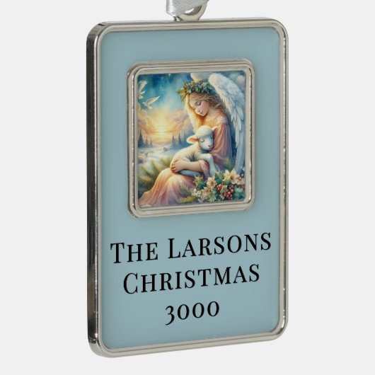 Christmas Angel with Lamb in Winter Peace Verzilverd Omlijst Ornament (Rechts)