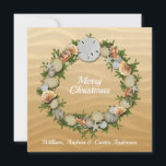 Christmas Beach Zeeschelpen Zeesterren Zand Dollar Feestdagenkaart<br><div class="desc">Cute pine Kerstmis met Starfish Seashells en Sand Dollars op een zandstrand. Voor die gelukkige mensen die niet met tonnen sneeuw te maken hebben en naar het strand kunnen gaan in de winter.</div>