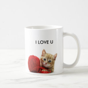 Christmas Cat play met little ball Koffiemok