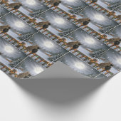 Christmas Cats Embracing On a Snowy Fence Cadeaupapier (Hoek)