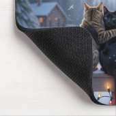 Christmas Cats Embracing On a Snowy Fence Muismat (Hoek)