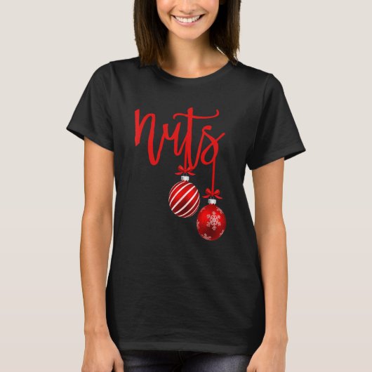 Christmas Chest Nuts Christmas Couple Mr and Mrs L T-shirt (Voorkant)