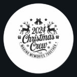 Christmas Crew Matching Family Reunion Graphic XMA Ronde Sticker<br><div class="desc">Kerst Crew Matching Familie Reünie Graphic Kerstvakantie</div>