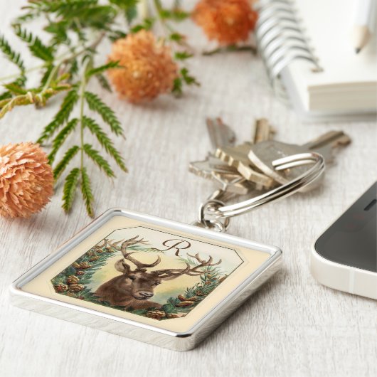 CHRISTMAS DEER MET PIJNCONS CROWN MONOGRAM SLEUTELHANGER (Zijkant)