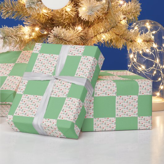 Christmas Elves With Polka Dots Cadeaupapier (Feestdagen)