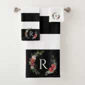 Christmas floral wreath stripes monogram bad handdoek (Insitu)