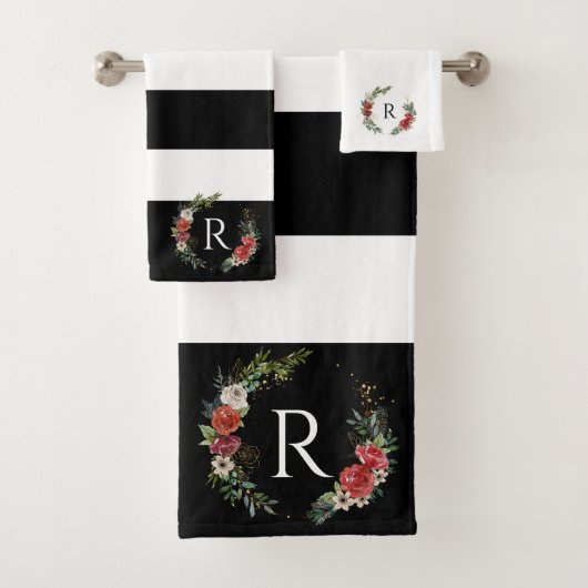 Christmas floral wreath stripes monogram bad handdoek (Insitu)