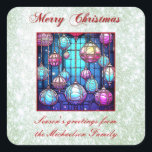 Christmas Green Glitter Glas in lood Bauble Vierkante Sticker<br><div class="desc">Helder en levendig glas-in-lood ontwerp van veelkleurige kerstbaubeldecoraties in een rood lijst. Met bleke groene glitter achtergrond en "Vrolijk kerstfeest". U kunt de aanpasbare persoonlijke begroeting onderaan het ontwerp wijzigen in uw eigen bericht.</div>
