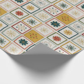 Christmas Grid of Flowers, Leaves & Snowflakes Cadeaupapier (Hoek)