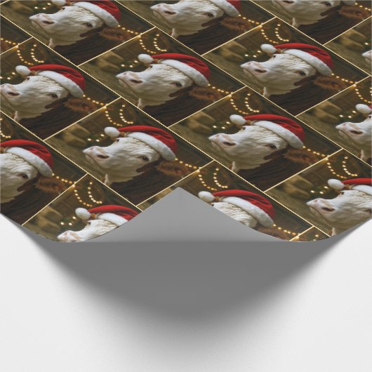 Christmas Hereford Cow Wearing a Santa Hat Cadeaupapier (Hoek)