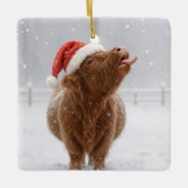 Christmas Highland Cow Catching Snowflakes Keramisch Ornament (Voorkant)