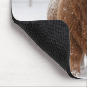 Christmas Highland Cow Catching Snowflakes Muismat (Hoek)