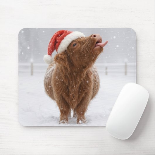 Christmas Highland Cow Catching Snowflakes Muismat (Met muis)