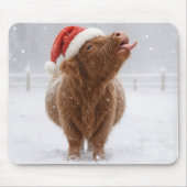 Christmas Highland Cow Catching Snowflakes Muismat (Voorkant)