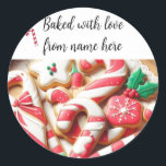 Christmas Home Gebakken koekjes Pakket Sticker<br><div class="desc">Maak uw zelfgemaakte vakantie cadeau pakketten klaar met deze levendige cookie labels. Ze laten suikerkoekjes zien in de vorm van snoeprieten en hulst- en sneeuwvlokvormige design gekleed in koninklijke ijsblokjes. Personaliseer ze door jouw namen toe te voegen.</div>