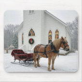 Christmas Horse-Drawn Sleigh Waiting By a Chapel Muismat (Voorkant)