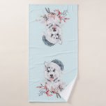 Christmas Husky Dog in a Santa Hat Bad Handdoek<br><div class="desc">Een handdoekje met een griezelig en schattig schilderij van een husky hond met een blauwe kersthoed.</div>