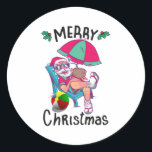 Christmas in July Ronde Sticker<br><div class="desc">Het grappige kerstontwerp met een illustratie van de kerstman met een zonnebril die onder een strandparaplu ontspannen is. Een perfecte wedstrijd voor Kerstmis in juli en voor echte Kerstmis in december.</div>