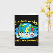 Christmas In July With My Gnomies Beach Summer Chr Kaart (Gele Bloem)