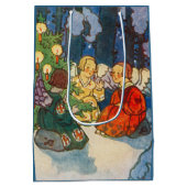 Christmas in the forest - Zdenek Guth Medium Cadeauzakje (Achterkant)