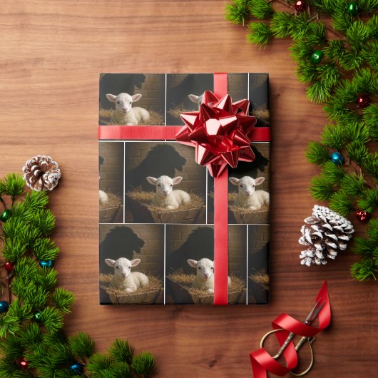 Christmas Lamb In a Manger With Lion Shadow Cadeaupapier (Feestdagen Geschenken)
