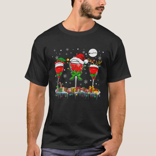 Christmas Light Three Santa Reindeer Elf Wine Glas T-shirt (Voorkant)