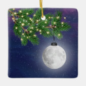 Christmas Moon Ornament hangend aan Pine Bough (Voorkant)
