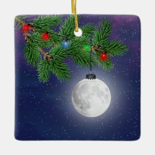 Christmas Moon Ornament hangend aan Pine Bough (Voorkant)