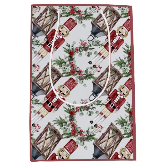 Christmas nutcrackers and lanterns medium cadeauzakje (Voorkant)