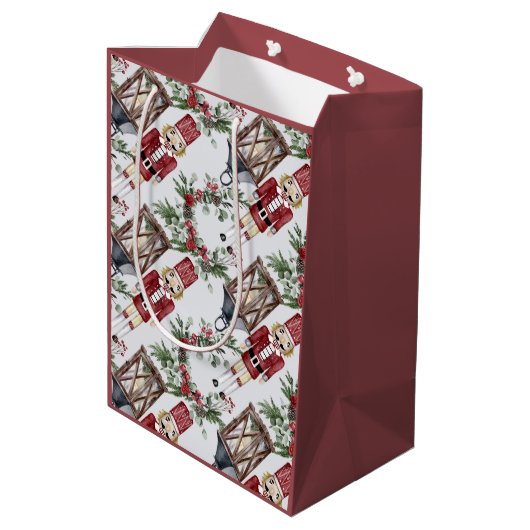 Christmas nutcrackers and lanterns medium cadeauzakje (Achterkant Gekanteld)