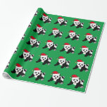 Christmas Panda Beer Groen Cadeaupapier<br><div class="desc">Schattige kerstdierenwikkelpapier met een prachtig panda-beer met een rode kerstmuts op groen papier.  vakantieinpakpapier.</div>