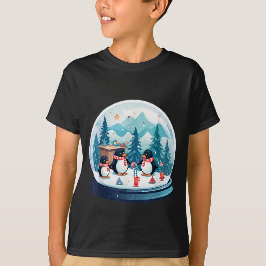 Christmas Penguin Snow Globe Scene Family Holiday T-shirt (Voorkant)