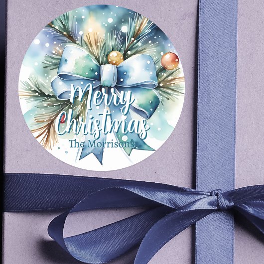 Christmas Pine Branch met Blue Bow en Ornamenten Ronde Sticker