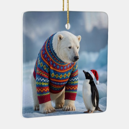Christmas Polar Bear and Penguin On a Glacier Keramisch Ornament (Rechts)