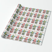 Christmas Red and Green Gnomes with Gold Snowflake Cadeaupapier (Uitgerold)
