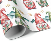 Christmas Red and Green Gnomes with Gold Snowflake Cadeaupapier (Rol Hoek)