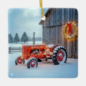 Christmas Red Farm Tractor In Snow Keramisch Ornament (Voorkant)
