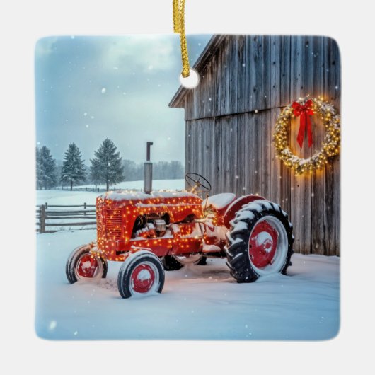 Christmas Red Farm Tractor In Snow Keramisch Ornament (Voorkant)